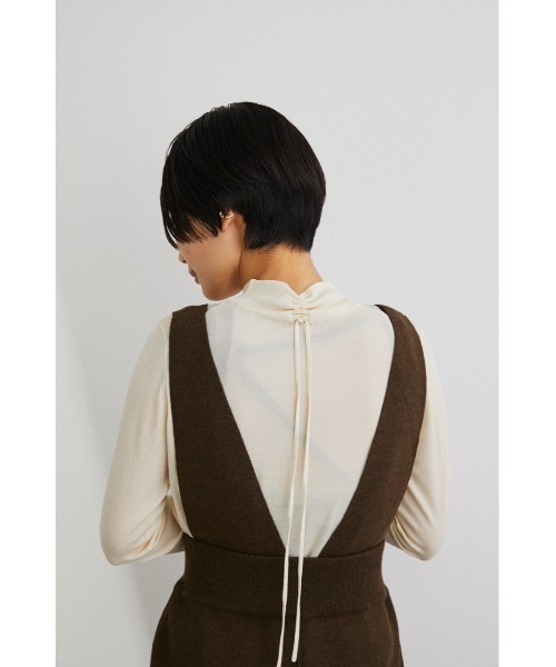 STYLEMIXER(スタイルミキサー)の「バックストリングシアーハイネックニット(ニット/セーター・レディース・ピンク/ブラック/アイボリー/カーキ・FREE)」の15枚目の写真