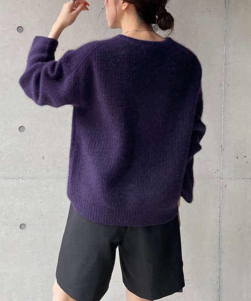 CAPRICIEUX LE'MAGE（カプリシューレマージュ）の「ヤクラクーンカシミア畦プルオーバー（ニット/セーター・レディース・ライトベージュ/ネイビー・FREE）」の11枚目の写真