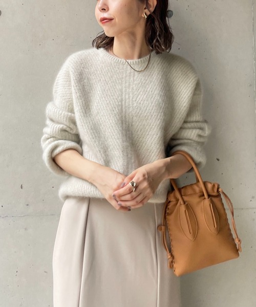 CAPRICIEUX LE'MAGE（カプリシューレマージュ）の「ヤクラクーンカシミア畦プルオーバー（ニット/セーター・レディース・ライトベージュ/ネイビー・FREE）」の18枚目の写真