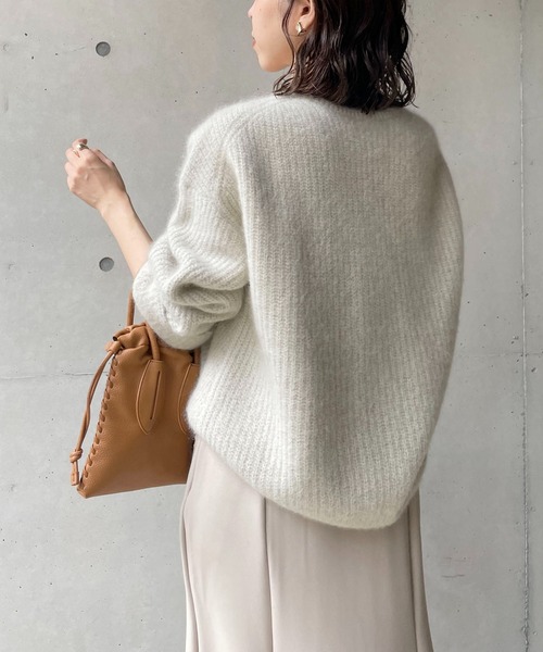 CAPRICIEUX LE'MAGE（カプリシューレマージュ）の「ヤクラクーンカシミア畦プルオーバー（ニット/セーター・レディース・ライトベージュ/ネイビー・FREE）」の19枚目の写真