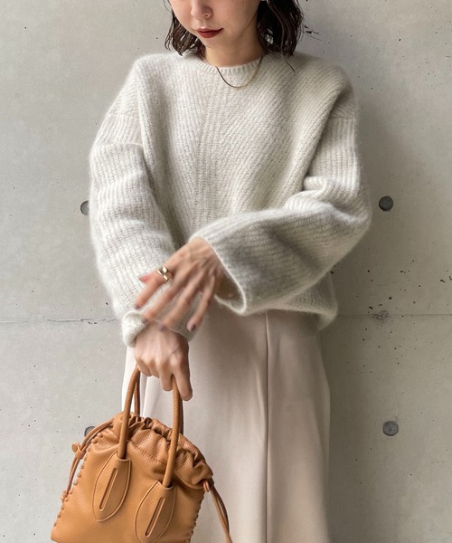 CAPRICIEUX LE'MAGE（カプリシューレマージュ）の「ヤクラクーンカシミア畦プルオーバー（ニット/セーター・レディース・ライトベージュ/ネイビー・FREE）」の20枚目の写真