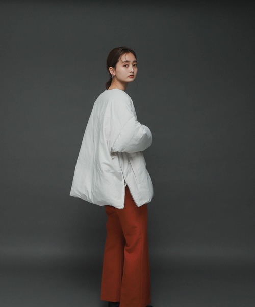 SENSE OF PLACE by URBAN RESEARCH(センスオブプレイスバイアーバンリサーチ)の「ステッチレスグリーンダウンコート(ダウンジャケット/コート・レディース・ブラック/ライトベージュ・ONE)」の19枚目の写真