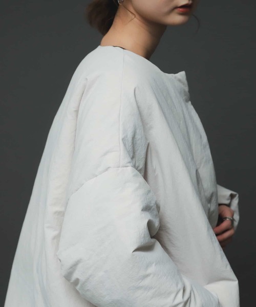 SENSE OF PLACE by URBAN RESEARCH(センスオブプレイスバイアーバンリサーチ)の「ステッチレスグリーンダウンコート(ダウンジャケット/コート・レディース・ブラック/ライトベージュ・ONE)」の14枚目の写真