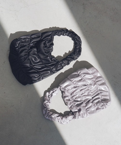 kaene（カエン）の「ラメシャーリングバッグ（ハンドバッグ・レディース・シルバー/ブラック/ゴールド・FREE）」の4枚目の写真