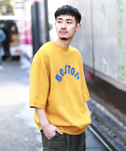 BEAMS（ビームス）の「BEAMS / プリント ルーズ 半袖スウェット（スウェット・メンズ・ネイビー/マスタード・SMALL/MEDIUM/LARGE/X-LARGE）」の7枚目の写真