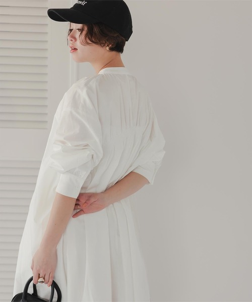 titivate（ティティベイト）の「バックシャーリングワンピース（シャツワンピース・レディース・オフホワイト/ライトグリーン/ブルー/ブラック/ネイビー・S/M/L）」の22枚目の写真