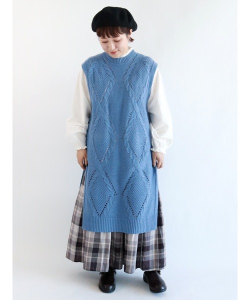 Samansa Mos2（サマンサ モスモス）の「幾何学ケーブルニットロングベスト（ベスト・レディース・ブラック/ベージュ/オフホワイト/ブルー・ﾌﾘ-）」の4枚目の写真