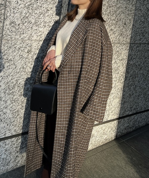 KOBE LETTUCE（コウベレタス）の「ショルダーベルト付き2wayスクエアフラップハンドバッグ（ショルダーバッグ・レディース・ブラック/ベージュ/アイボリー/スモークピンク・FREE）」の6枚目の写真