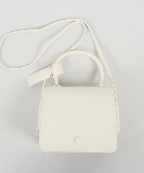 KOBE LETTUCE（コウベレタス）の「ショルダーベルト付き2wayスクエアフラップハンドバッグ（ショルダーバッグ・レディース・ブラック/ベージュ/アイボリー/スモークピンク・FREE）」の13枚目の写真