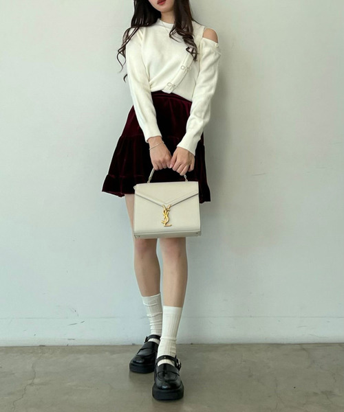 titty＆Co. PETIT by poyo（ティティーアンドコープティバイポヨ）の「【ファッションインフルエンサーPOYO×titty&Co.PETIT】リボンブローチニットプルオーバー（ニット/セーター・レディース・ホワイト・FREE）」の4枚目の写真