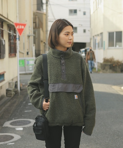 Carhartt（カーハート）の「Carhartt カーハート　リラックスフィットフリースプルオーバー（その他トップス・メンズ・ブラック/ブラウン/オリーブ・S/M/L）」の3枚目の写真