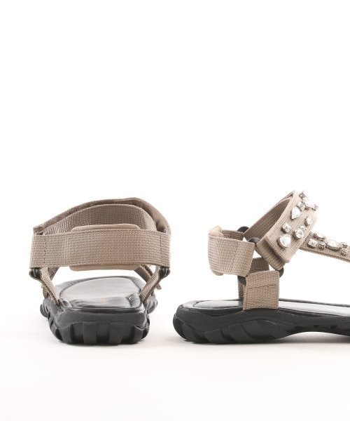 HIPS(ヒップス)の「【HIPS/ヒップス】ビジューサンダル(サンダル・レディース・ブラック/グレイッシュベージュ・L/M/S)」の6枚目の写真