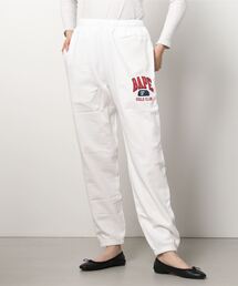 A BATHING APE（アベイシングエイプ）の「BAPE GIRLS CLUB