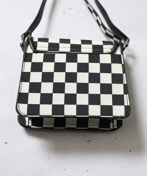 SPINNS(スピンズ)の「ブロックチェック ショルダーバッグ(ショルダーバッグ・メンズ・ブラック×ホワイト/ブラウン・ONESIZE)」の7枚目の写真
