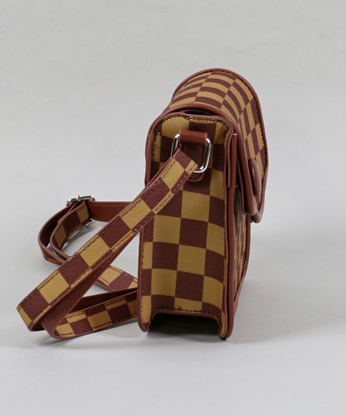 SPINNS(スピンズ)の「ブロックチェック ショルダーバッグ(ショルダーバッグ・メンズ・ブラック×ホワイト/ブラウン・ONESIZE)」の12枚目の写真