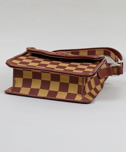 SPINNS(スピンズ)の「ブロックチェック ショルダーバッグ(ショルダーバッグ・メンズ・ブラック×ホワイト/ブラウン・ONESIZE)」の13枚目の写真