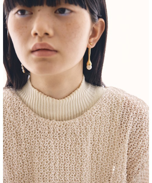 TODAYFUL(トゥデイフル)の「アシンメトリーパールピアス(ピアス(両耳用)・レディース・シルバー/ゴールド・FREE)」の11枚目の写真