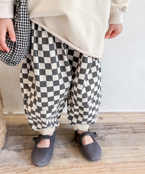 aimoha（アイモハ）の「aimoha-KIDS- 配色チェック柄裾絞りパンツ（スラックス・キッズ・ブラック/ブラウン・100/90/120/110/80/130）」の4枚目の写真