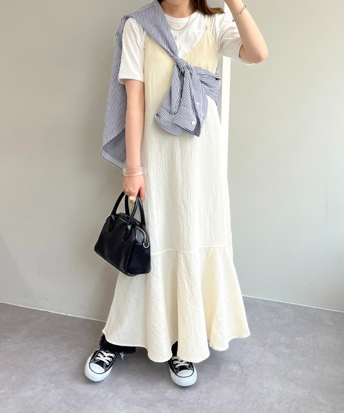 DISCOAT（ディスコート）の「【WEB限定】くしゅくしゅキャミワンピース（ワンピース・レディース・グリーン系その他/アイボリー/ブラック/ライトグレー・FREE）」の2枚目の写真