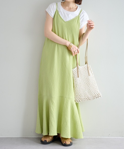 DISCOAT（ディスコート）の「【WEB限定】くしゅくしゅキャミワンピース（ワンピース・レディース・グリーン系その他/アイボリー/ブラック/ライトグレー・FREE）」の6枚目の写真