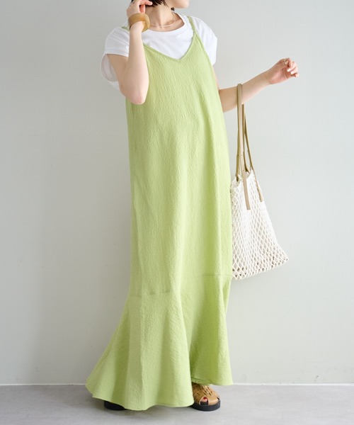 DISCOAT（ディスコート）の「【WEB限定】くしゅくしゅキャミワンピース（ワンピース・レディース・グリーン系その他/アイボリー/ブラック/ライトグレー・FREE）」の7枚目の写真