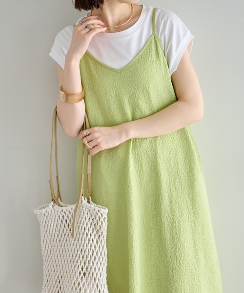 DISCOAT（ディスコート）の「【WEB限定】くしゅくしゅキャミワンピース（ワンピース・レディース・グリーン系その他/アイボリー/ブラック/ライトグレー・FREE）」の14枚目の写真