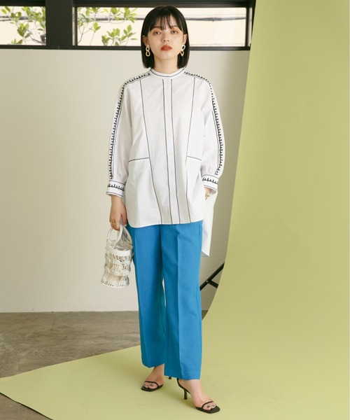 Eimee Law（エイミーロウ）の「トリミング刺繍ドルマンシャツ（シャツ/ブラウス・レディース・オフホワイト/ダークネイビー/黄緑系・38）」の19枚目の写真