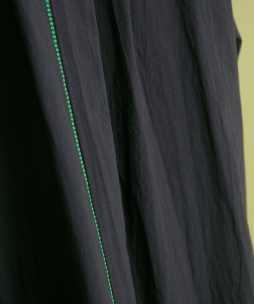 Eimee Law（エイミーロウ）の「トリミング刺繍ドルマンシャツ（シャツ/ブラウス・レディース・オフホワイト/ダークネイビー/黄緑系・38）」の18枚目の写真