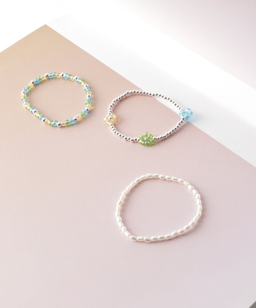 Me%（ミィパーセント）の「☆3点セット☆カラーフラワー3連ブレスレット（ブレスレット・レディース・その他1/ブルー系その他・FREE）」の4枚目の写真