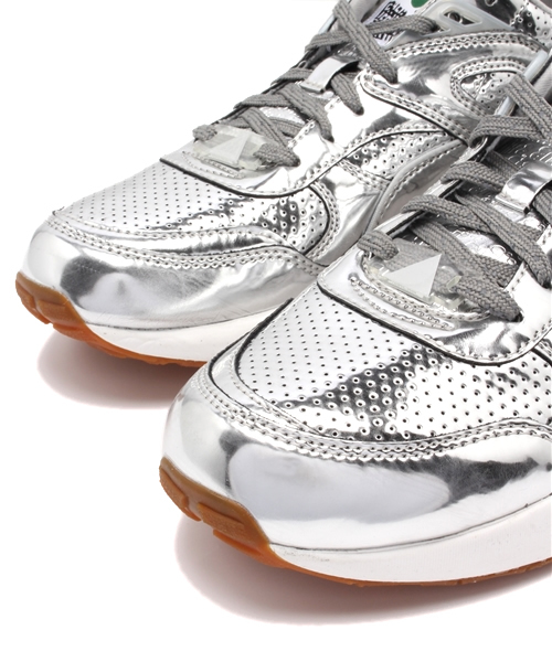 PUMA × ALIFE（プーマ×エーライフ）の「R698 X TRINOMIC X ALIFE（スニーカー・メンズ・シルバー・24.5cm/28cm/24cm/22.5cm/23.5cm/26cm/25.5cm/30.0cm/28.5cm/23cm/27cm/27.5cm/25cm/29cm/26.5cm）」の5枚目の写真