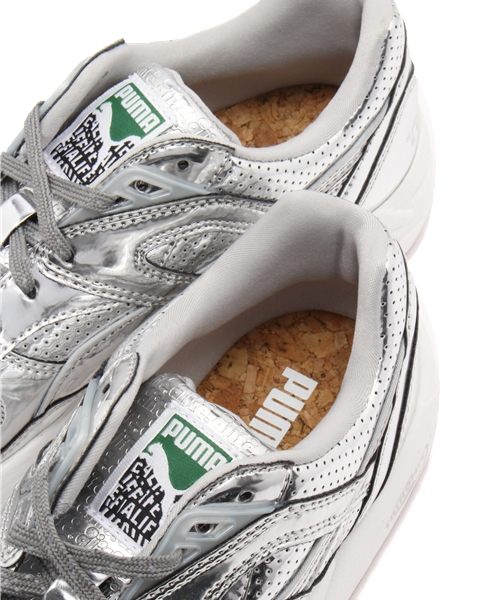 PUMA × ALIFE（プーマ×エーライフ）の「R698 X TRINOMIC X ALIFE（スニーカー・メンズ・シルバー・24.5cm/28cm/24cm/22.5cm/23.5cm/26cm/25.5cm/30.0cm/28.5cm/23cm/27cm/27.5cm/25cm/29cm/26.5cm）」の8枚目の写真