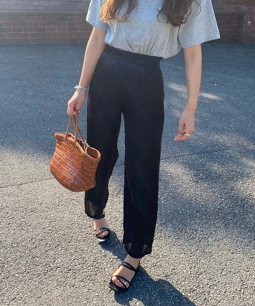 LAUIR（ラウアー）の「サテンライクタックパンツ（その他パンツ・レディース・ブラック/ブラウン系その他/アイボリー/グリーン・MEDIUM/X-LARGE/LARGE）」の8枚目の写真