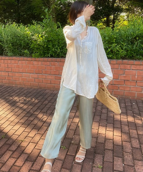 LAUIR（ラウアー）の「サテンライクタックパンツ（その他パンツ・レディース・ブラック/ブラウン系その他/アイボリー/グリーン・MEDIUM/X-LARGE/LARGE）」の14枚目の写真