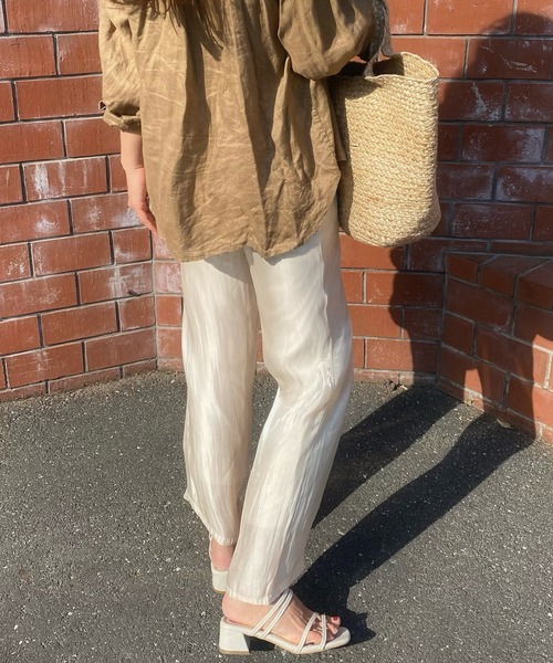 LAUIR（ラウアー）の「サテンライクタックパンツ（その他パンツ・レディース・ブラック/ブラウン系その他/アイボリー/グリーン・MEDIUM/X-LARGE/LARGE）」の5枚目の写真