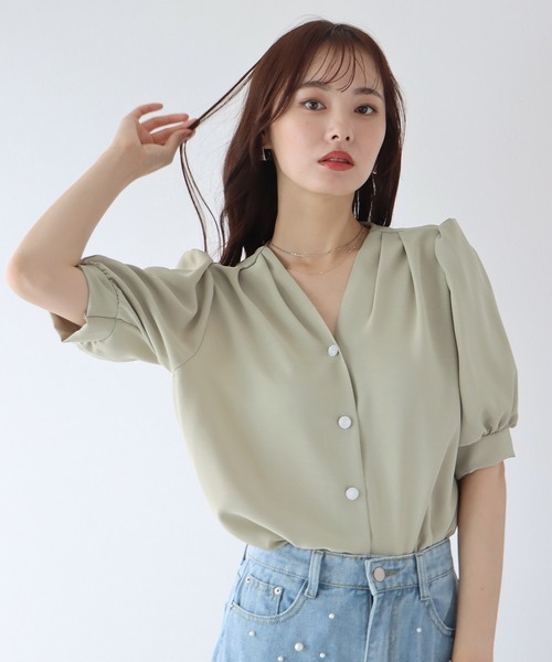 BLUEEAST(ブルーイースト)の「パールドットボタンブラウス(シャツ/ブラウス・レディース・ブラック/ブルー/アイボリー/ベージュ/ブルーグレー/ライトカーキ・MEDIUM)」の9枚目の写真