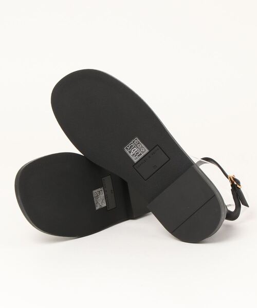 CHARLES & KEITH（チャールズ & キース）の「アンクルストラップ バレリーナ（バレエシューズ・レディース・ブラック系その他2/オフホワイト/ブラック・25.5cm/24.5cm/23cm/23.5cm/22.5cm/25cm）」の5枚目の写真