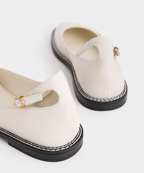 CHARLES & KEITH（チャールズ & キース）の「アンクルストラップ バレリーナ（バレエシューズ・レディース・ブラック系その他2/オフホワイト/ブラック・25.5cm/24.5cm/23cm/23.5cm/22.5cm/25cm）」の15枚目の写真