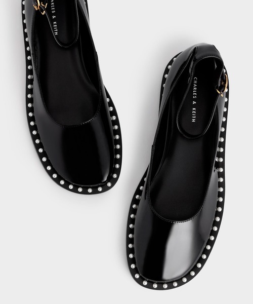 CHARLES & KEITH（チャールズ & キース）の「アンクルストラップ バレリーナ（バレエシューズ・レディース・ブラック系その他2/オフホワイト/ブラック・25.5cm/24.5cm/23cm/23.5cm/22.5cm/25cm）」の11枚目の写真