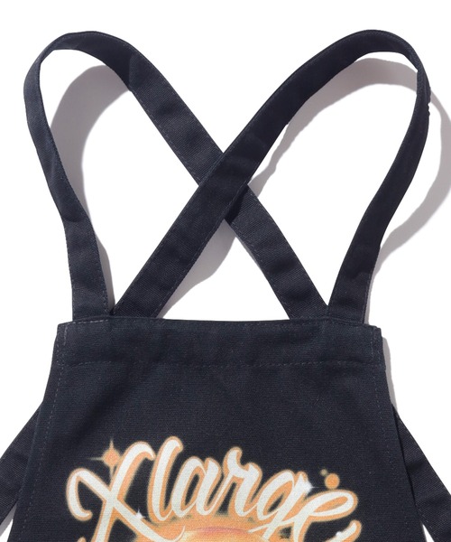 XLARGE（エクストララージ）の「XLARGE × MONICHIKI APRON/ メンズ　グラフィック　ロゴ　エプロン（その他小物・メンズ・ブラック・ONE SIZE）」の3枚目の写真