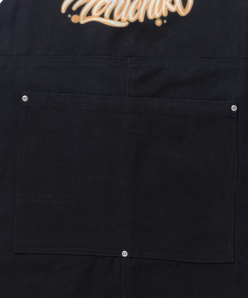 XLARGE（エクストララージ）の「XLARGE × MONICHIKI APRON/ メンズ　グラフィック　ロゴ　エプロン（その他小物・メンズ・ブラック・ONE SIZE）」の5枚目の写真