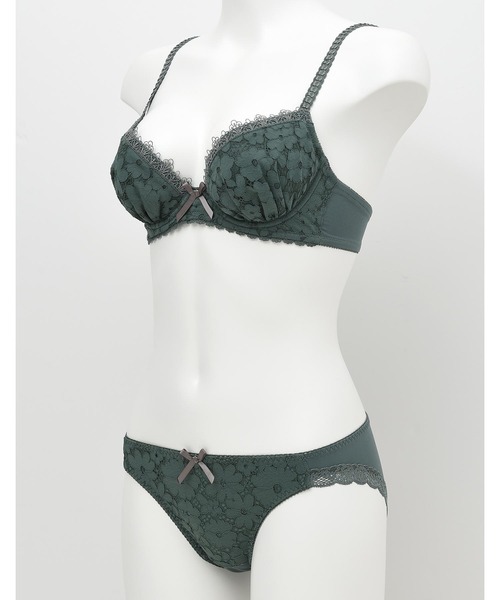 AMPHI（アンフィ）の「【まる胸メイク】ラッセルレース×ケミカルレース（ブラ&ショーツ・レディース・ブラック/グレー/イエロー/モスグリーン/バイオレット/スモークピンク/グレイッシュブルー/クリーム/テラコッタ・B65/B70/C70/D70/B75/C65/C75/D65/D75/E65/E70/E75）」の17枚目の写真