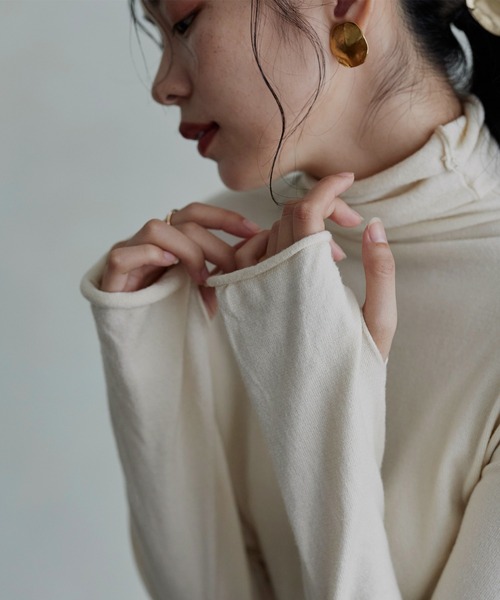 hellam（へラム）の「アームウォーマー袖ハイネックニット（ニット/セーター・レディース・ブラック/パープル/オレンジ/グリーン/アイボリー/その他/杢グレー/レッド/チャコール・FREE）」の2枚目の写真