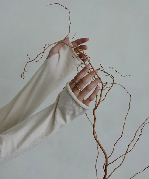 hellam（へラム）の「アームウォーマー袖ハイネックニット（ニット/セーター・レディース・ブラック/パープル/オレンジ/グリーン/アイボリー/その他/杢グレー/レッド/チャコール・FREE）」の20枚目の写真