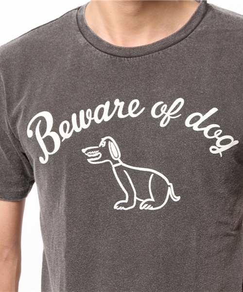 BEAMS T（ビームスティー）の「Mixta / BEWARE DOG Tシャツ（Tシャツ/カットソー・メンズ・ブラック・MEDIUM/SMALL/X-LARGE/LARGE）」の4枚目の写真