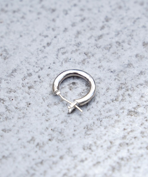 THE MILES(ザ マイルズ)の「GODSIZE ゴッドサイズ GS033ER PLAIN HOOP プレーンフープピアス(ピアス(片耳用)・メンズ・シルバー・FREE)」の2枚目の写真