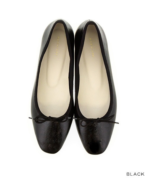 A de Vivre（アドゥヴィーヴル）の「サステナブル　晴雨兼用 バレエパンプス（バレエシューズ・レディース・クリーム/ブラック/パープル・24.5/23.5/25/22/23/22.5/24）」の4枚目の写真