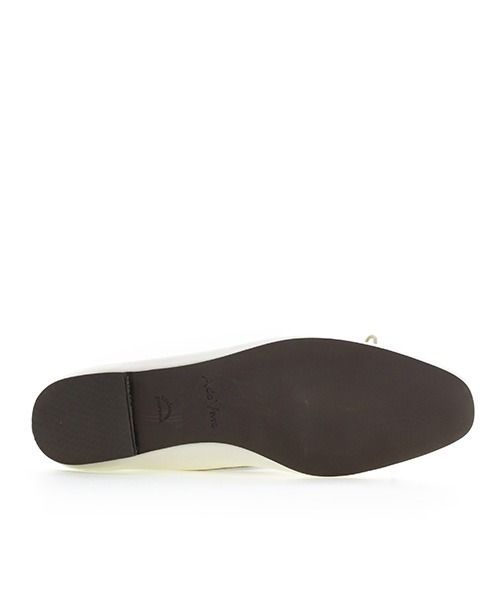 A de Vivre（アドゥヴィーヴル）の「サステナブル　晴雨兼用 バレエパンプス（バレエシューズ・レディース・クリーム/ブラック/パープル・24.5/23.5/25/22/23/22.5/24）」の9枚目の写真