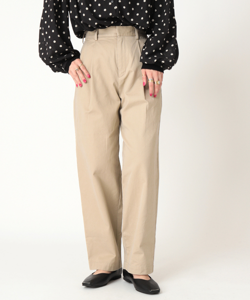 B.C STOCK（ベーセーストック）の「チノタックトラウザー（チノパンツ・レディース・アイボリー/ベージュ/カーキ/ネイビー・SMALL/MEDIUM）」の3枚目の写真