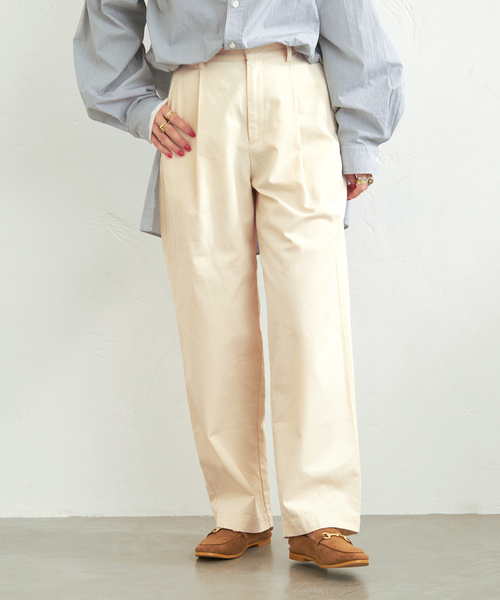 B.C STOCK（ベーセーストック）の「チノタックトラウザー（チノパンツ・レディース・アイボリー/ベージュ/カーキ/ネイビー・SMALL/MEDIUM）」の2枚目の写真