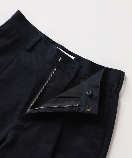 B.C STOCK（ベーセーストック）の「チノタックトラウザー（チノパンツ・レディース・アイボリー/ベージュ/カーキ/ネイビー・SMALL/MEDIUM）」の17枚目の写真